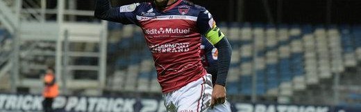  圣保利门将高接低挡，神勇发挥保球队不败