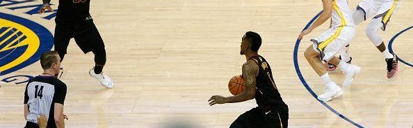  爱德华兹末节二十分，森林狼逆风翻盘  