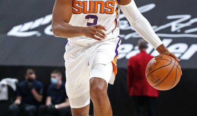  保罗16助攻太阳轻取爵士  