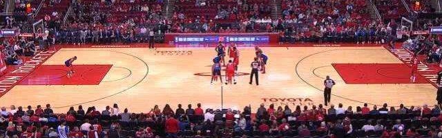  拜仁主场球迷倒戈抗议管理层  