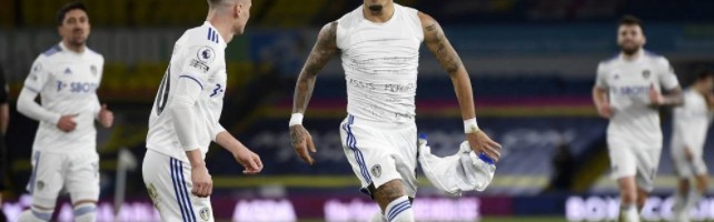  热刺防线送礼不断，利兹联逆转取胜终结五轮不胜  