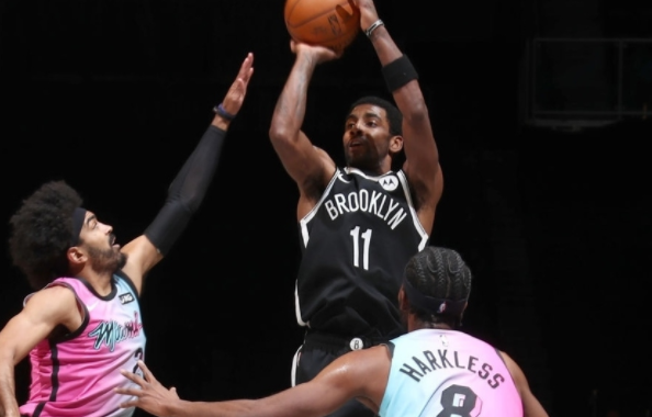  欧文末节15分救主，独行侠逆转篮网拒横扫  