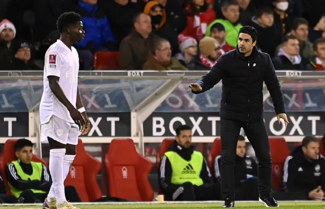  那不勒斯锋线火力全开五球横扫萨勒尼塔纳